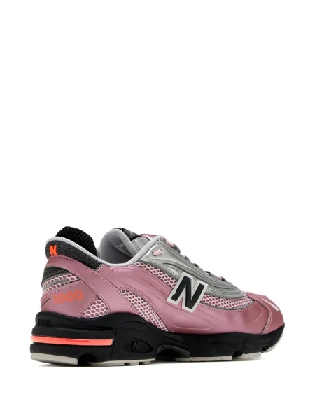 Sneakerși New Balance din piele de căprioară negru
