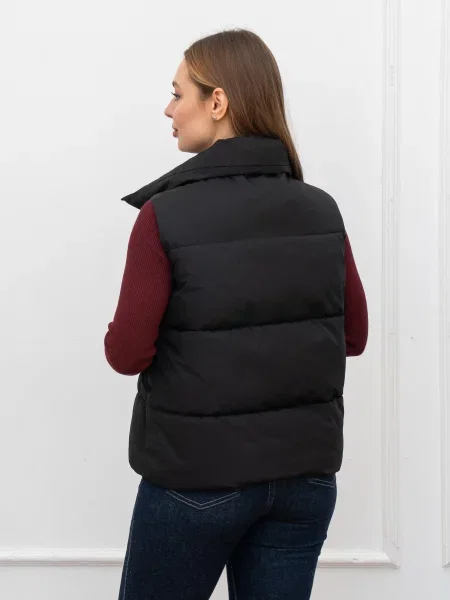 Жилет з утеплювачем UVENTUM чорний