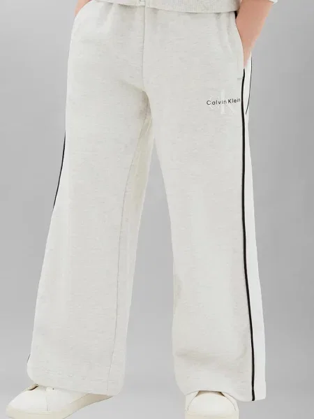 Анцуг Calvin Klein Jeans бяло