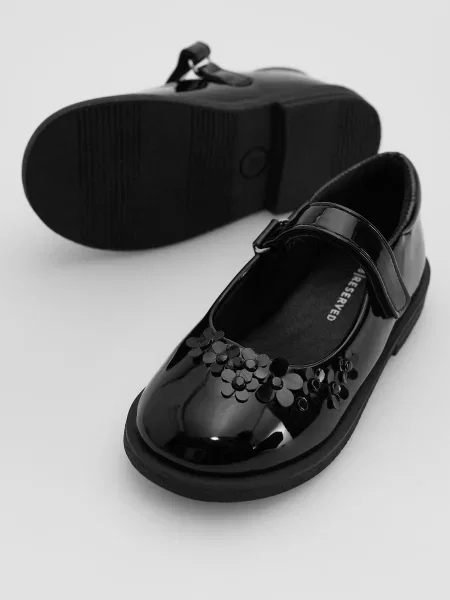 Reserved Лакові лофери чорний