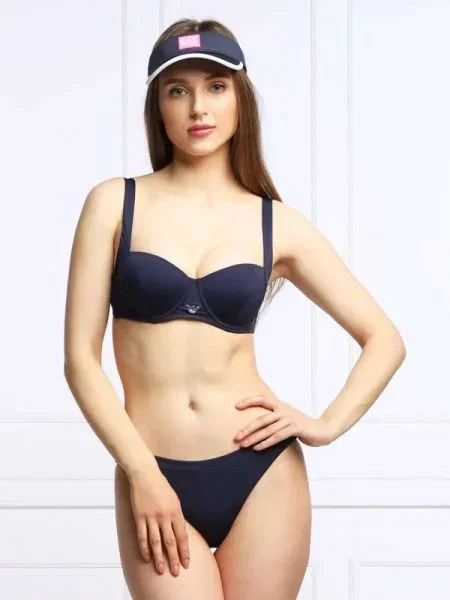 Costum de baie