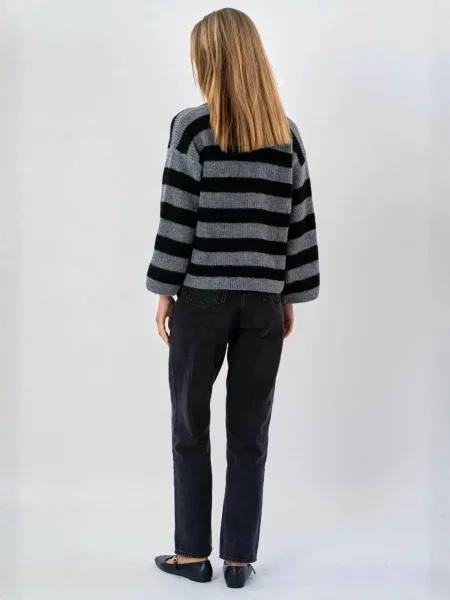 TEESHOPPEN Pulover Josie negru