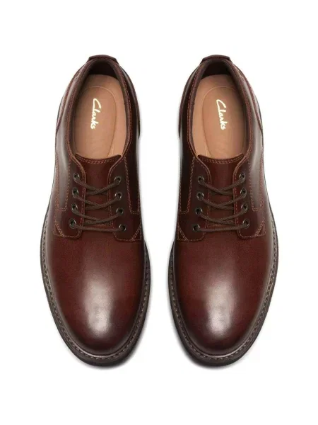 Pantofi Clarks cu legături maro