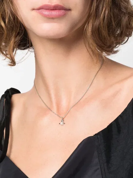 Pakabukas Vivienne Westwood su perlais sidabrinė