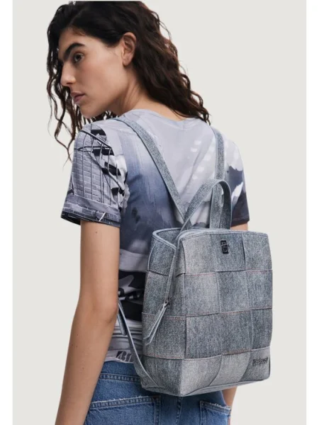 Раница Desigual YOKO PU DENIM SU малък с десен сиво