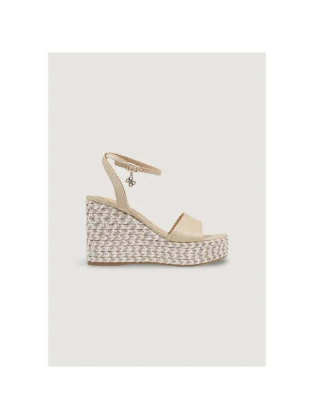 Pantofi Guess bej
