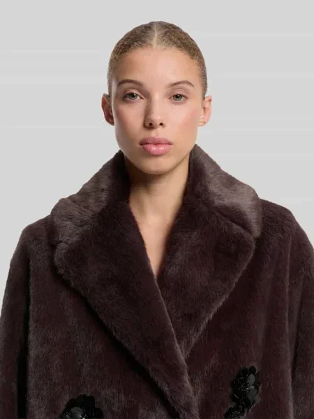 Płaszcz o kroju oversized z w imitacji sztucznego futra z detalami z cekinów Hugo