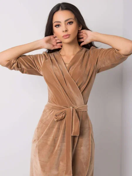 Rochie Lakerta de costum bej