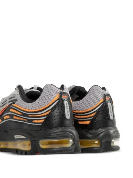 Prsluk Nike s printom s apstraktnim uzorkom bijela