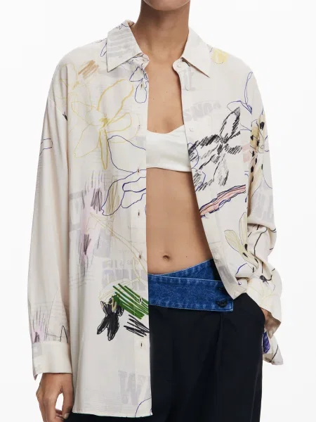 Класическа блуза Desigual бежово