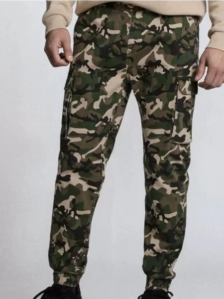 Sinsay Kalhoty jogger cargo vícebarevná