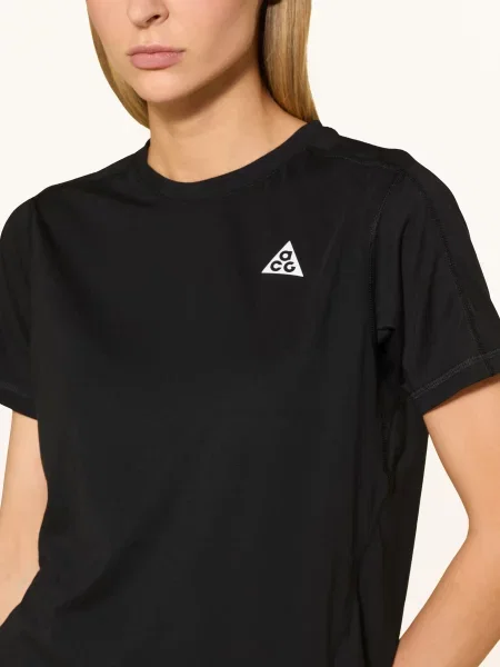 Běžecký krátký top Nike černý