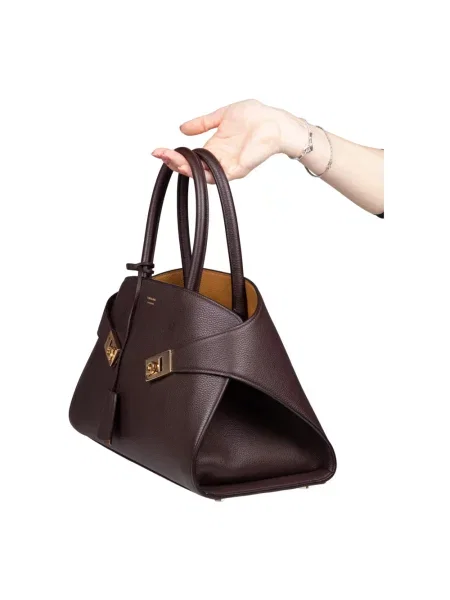 Torebka Ferragamo skórzana brązowa