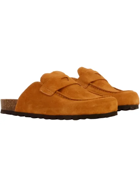 Pantofi The Divine Factory maro
