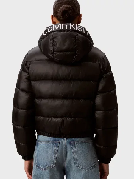 Коротка джинсова куртка Calvin Klein Jeans з лого чорна