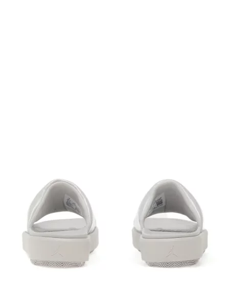 Маратонки Jordan на платформе бяло