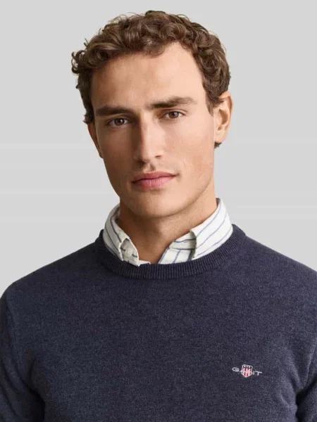 Sweter z czystej wełny o kroju regular fit Gant