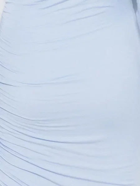 Mała sukienka mini Manuri na jednym ramieniu garniturowa niebieska