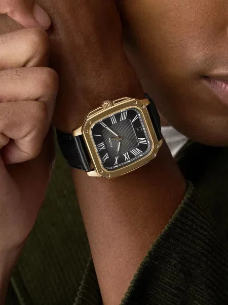 Годинник Fossil чорний