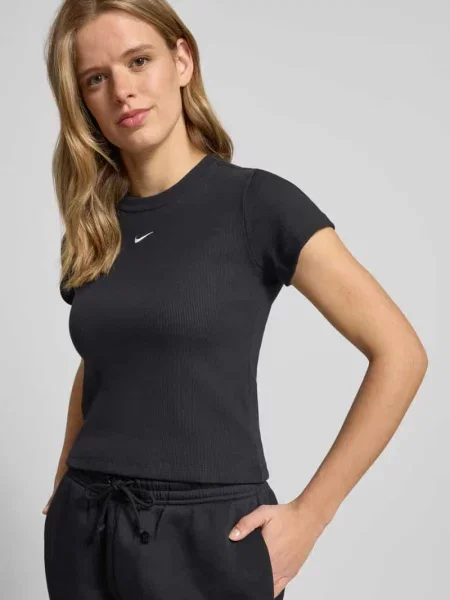 T-shirt o krótkim kroju w efekcie prążkowania z logo Nike czarna