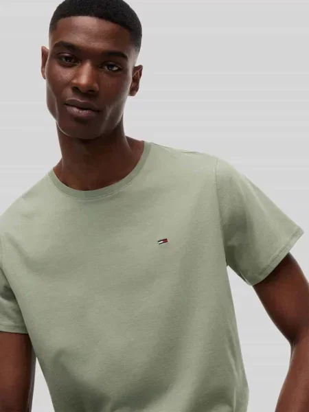 T-shirt o kroju regular fit z czystej bawełny Tommy Jeans