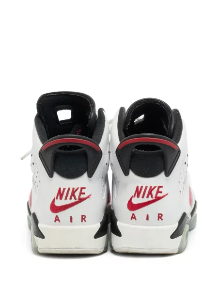 Retro sneaker Jordan fehér
