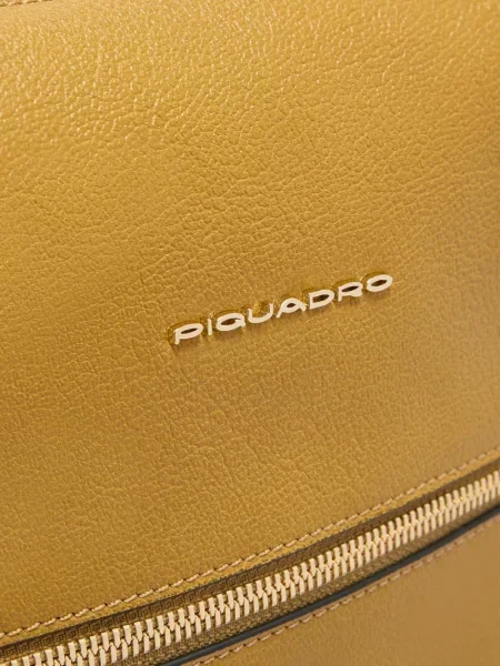 Rucsac Piquadro din piele galben