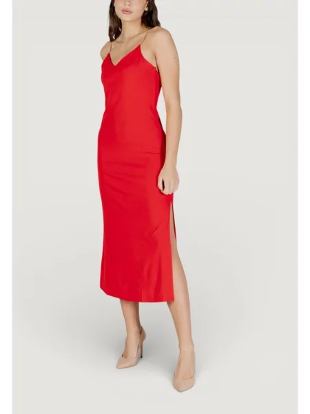 Oblekové midi šaty Morgan De Toi po kolena červené