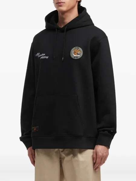 Majica s kapuljačom Alpha Industries s vezom s uzorkom tigra crna