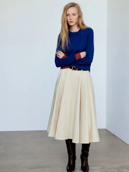 Sweter z cienkiej dzianiny z okrągłym dekoltem electric blue Kobieta L MANGO niebieski