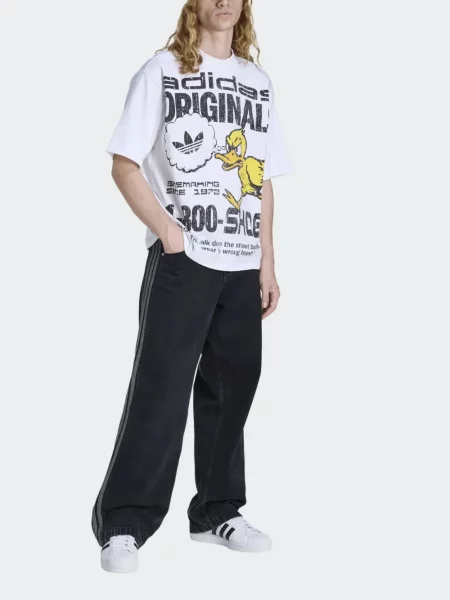 Grafický plátěné tričko Adidas s kulatým výstřihem šedé