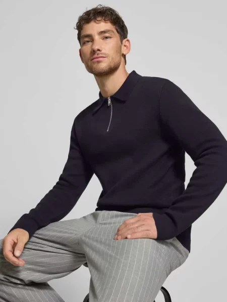 Sweter z dzianiny z prążkowanymi wykończeniami model ‘MILANO’ Jack & Jones Premium granatowy