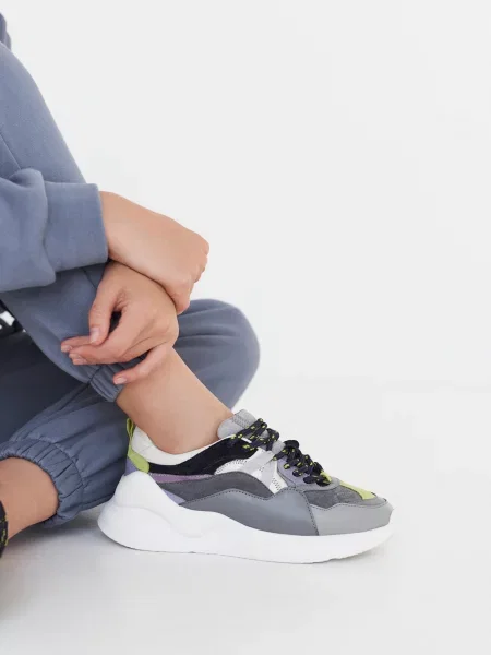 Замшевые кроссовки Emmelie Delage серые