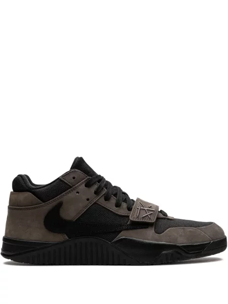 Sneakerși Jordan maro