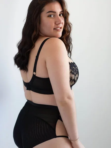 Мягкий бюстгальтер на косточках Bra CARMELLA soft