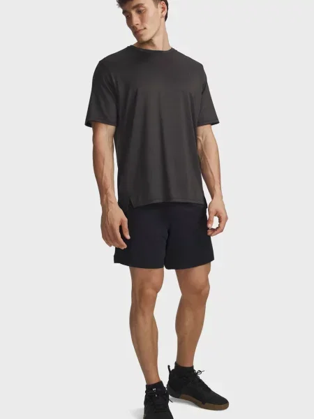 Спортивные шорты Under Armour черные