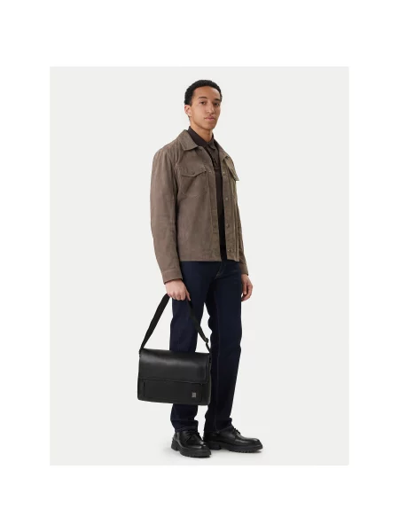 Мъжка чантичка Calvin Klein Emblem Hw Flap Messenger черен