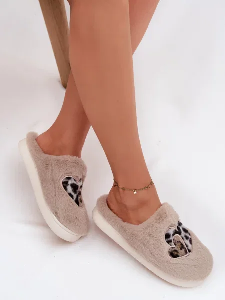 Домашни пантофи Boto със сърца бяло