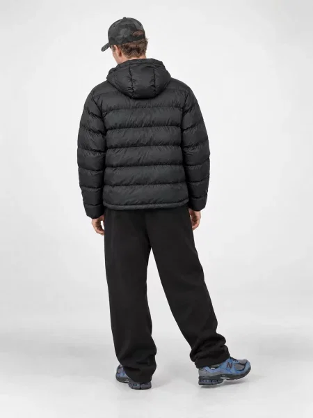 Bunda New Balance čierna