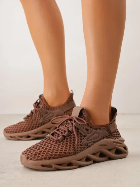 Sneakers Clythusa maro