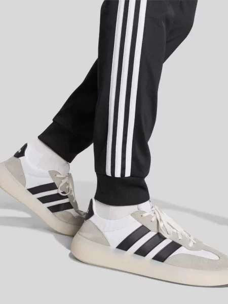Spodnie dresowe o kroju regular fit z wyhaftowanym logo model DREADY' Adidas Sportswear czarne