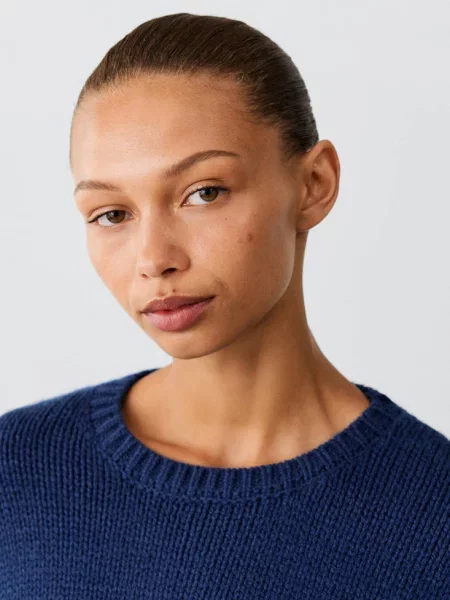 Sweter z asymetrycznym dołem i frędzlami indygo Teen L MANGO TEEN niebieski