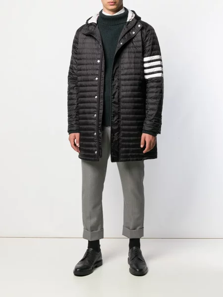 Paltas Thom Browne izoliuoti juoda