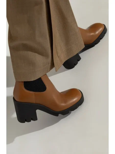Botine chelsea Burberry din piele maro