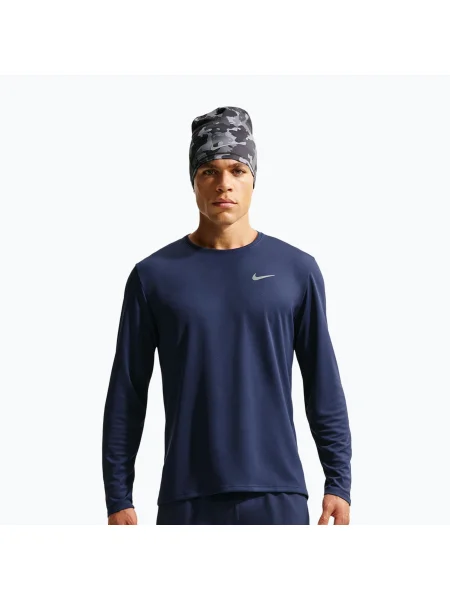 Спортивна футболка Nike темно-синя