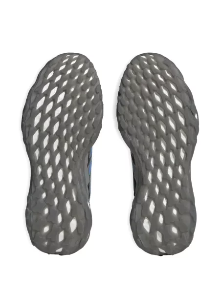 Sneakerși Adidas UltraBoost cu dungi de drumeție gri