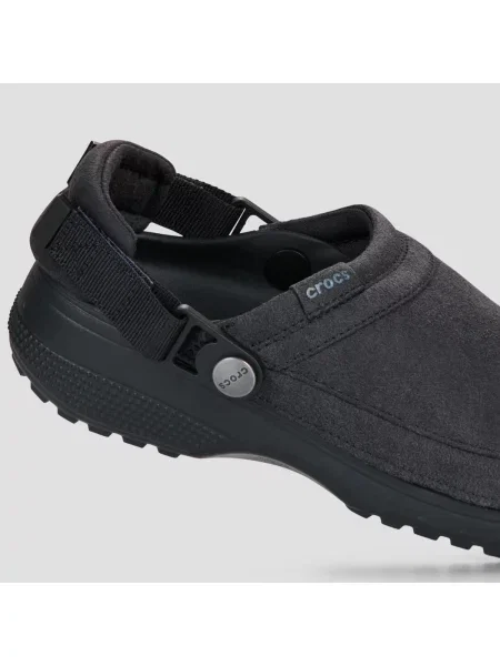 Klasične natikače Crocs od brušene kože crna