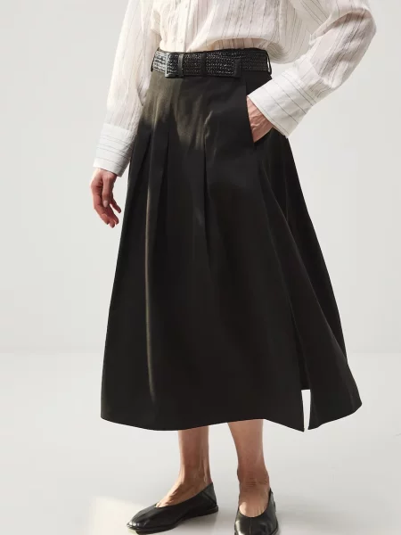 Medicine spódnica z rozcięciami czarna