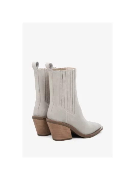 Замшевые сапоги Estro серые