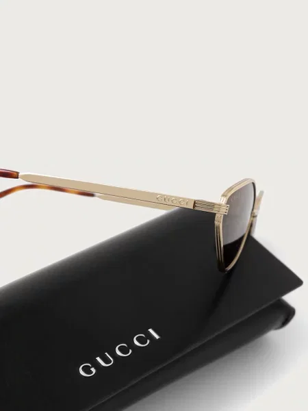 Солнцезащитные очки Gucci